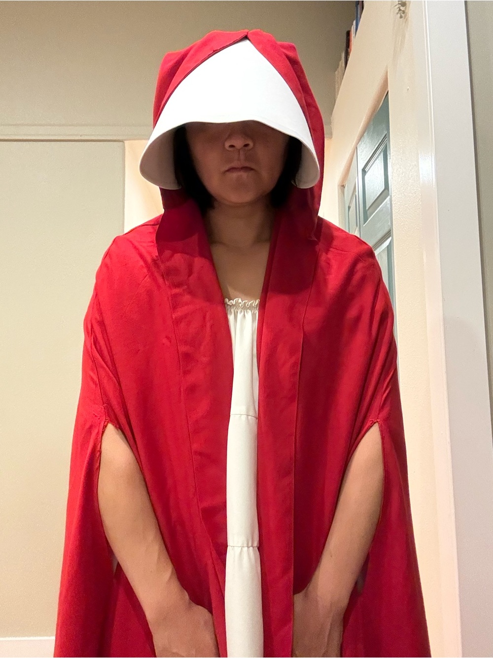 handmaids costume red hooded cape and white hat